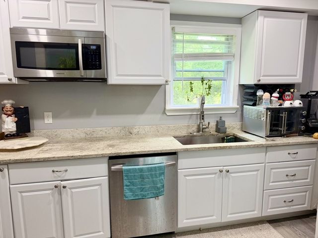 79 Edson St, Brockton, MA 02302