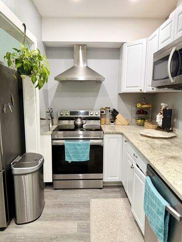 79 Edson St, Brockton, MA 02302
