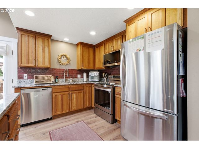 7340 Sw MALLARD Ct, Portland, OR 97223