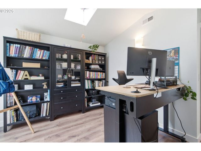 7340 Sw MALLARD Ct, Portland, OR 97223