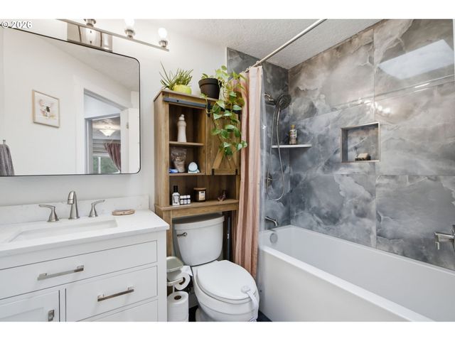 7340 Sw MALLARD Ct, Portland, OR 97223