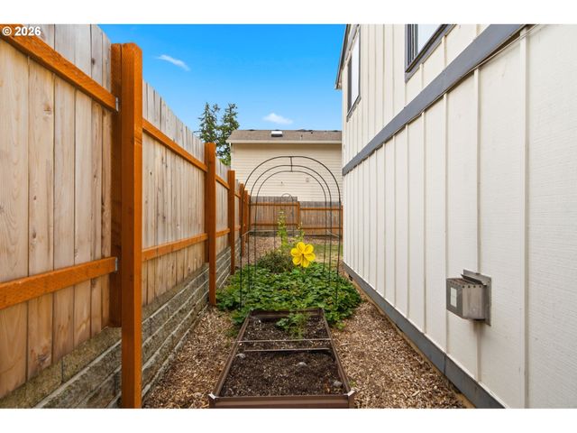 7340 Sw MALLARD Ct, Portland, OR 97223