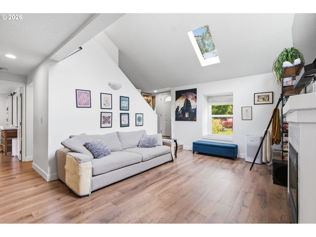 7340 Sw MALLARD Ct, Portland, OR 97223