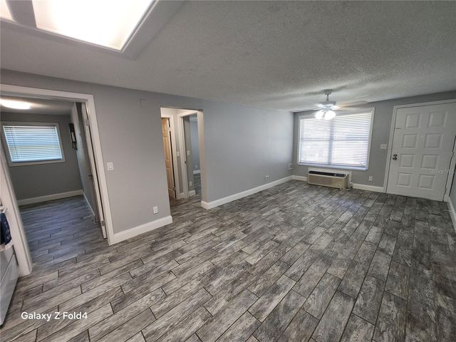 1400 STRAWBERRY PLACE 32, Plant City, FL 33563