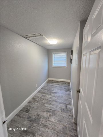 1400 STRAWBERRY PLACE 32, Plant City, FL 33563