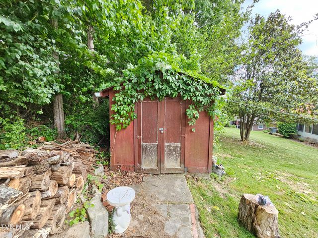 349 Belmont Drive, Bristol, TN 37620