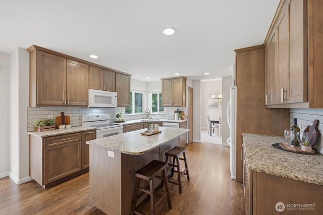 2215 122nd Drive SE, Lake Stevens, WA 98258