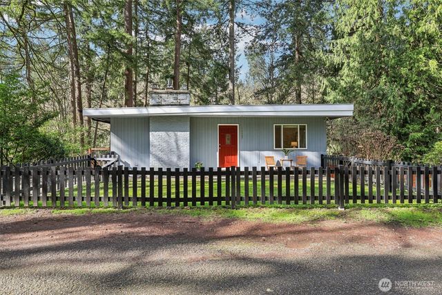 18007 49th Place NE, Lake Forest Park, WA 98155