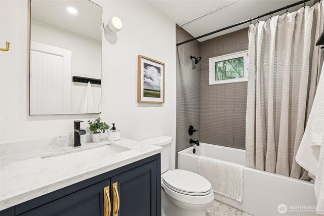 18007 49th Place NE, Lake Forest Park, WA 98155