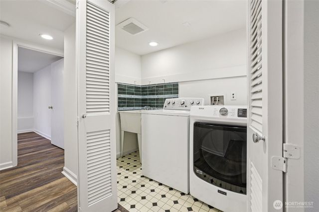 18007 49th Place NE, Lake Forest Park, WA 98155