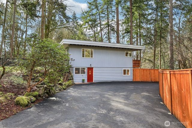 18007 49th Place NE, Lake Forest Park, WA 98155