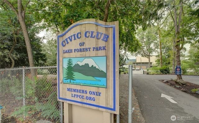 18007 49th Place NE, Lake Forest Park, WA 98155