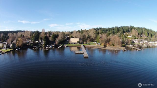 18007 49th Place NE, Lake Forest Park, WA 98155