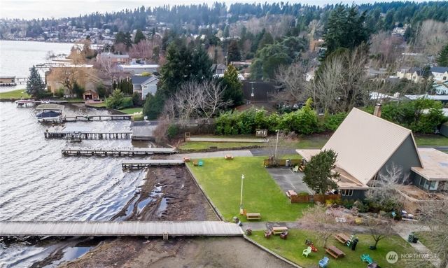 18007 49th Place NE, Lake Forest Park, WA 98155