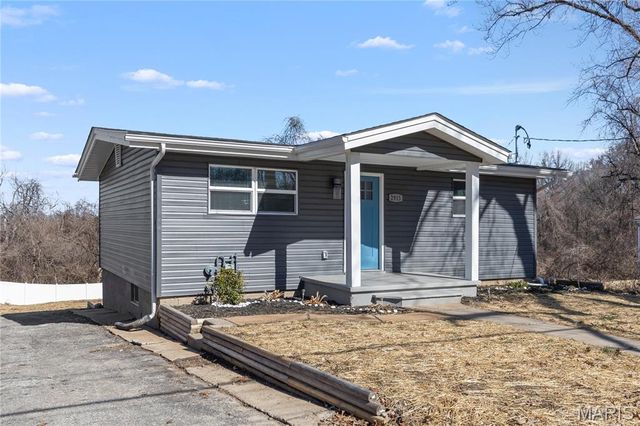 2913 Glade Avenue, St Louis, MO 63136