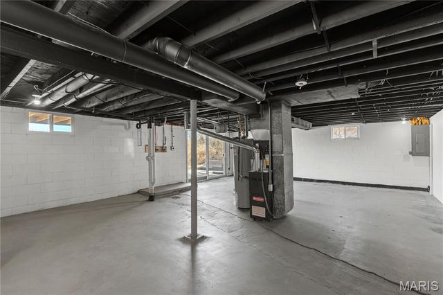 2913 Glade Avenue, St Louis, MO 63136