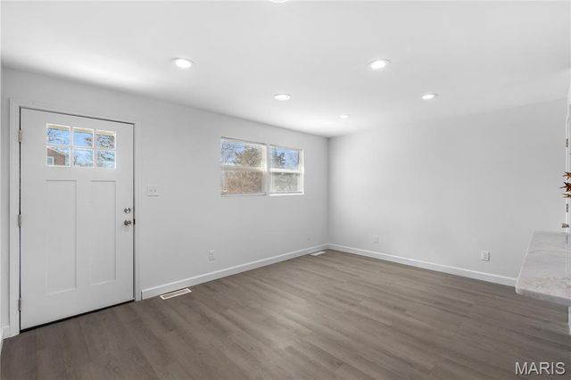 2913 Glade Avenue, St Louis, MO 63136