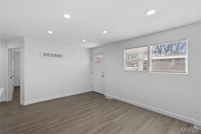 2913 Glade Avenue, St Louis, MO 63136