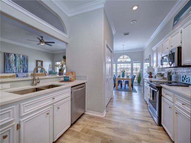 15306 Yardarm Ct, Corpus Christi, TX 78418
