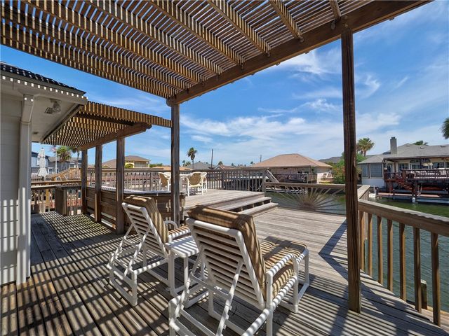 15306 Yardarm Ct, Corpus Christi, TX 78418
