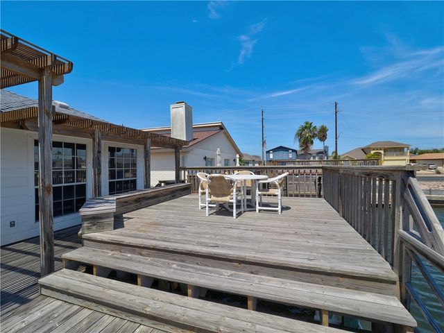 15306 Yardarm Ct, Corpus Christi, TX 78418
