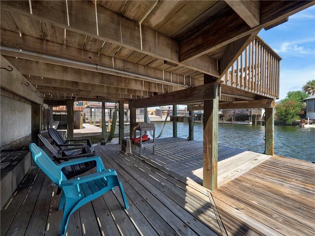 15306 Yardarm Ct, Corpus Christi, TX 78418
