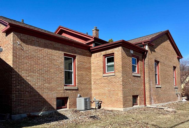 721 WASHINGTON AVENUE, Oshkosh, WI 54901