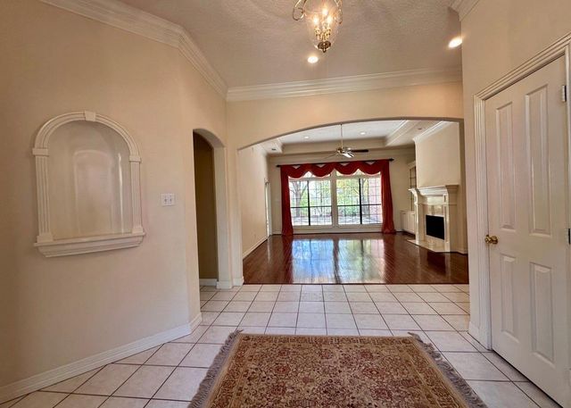 85 Rosewood Street, Lake Jackson, TX 77566