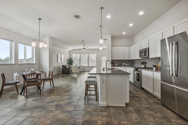 133 James Rose LN, Bastrop, TX 78602