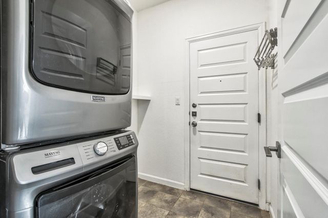 133 James Rose LN, Bastrop, TX 78602