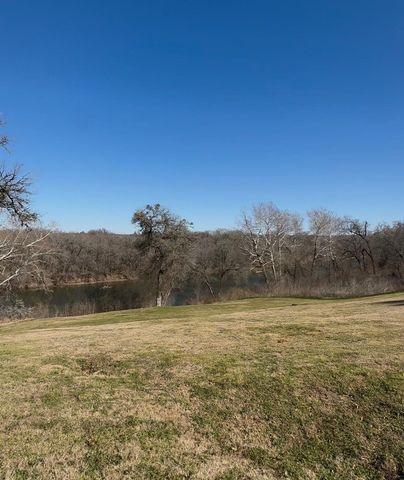 133 James Rose LN, Bastrop, TX 78602