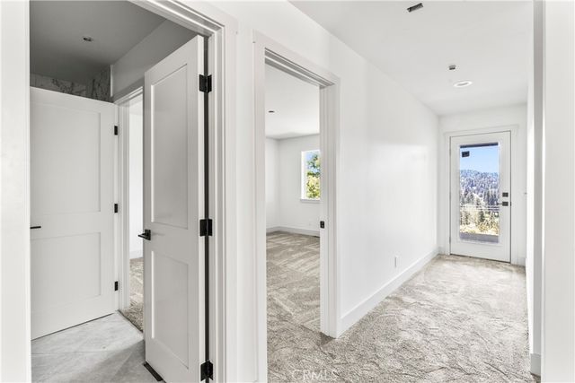 26701 Merced Lane, Lake Arrowhead, CA 92352