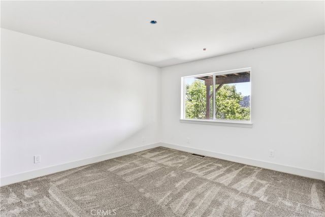 26701 Merced Lane, Lake Arrowhead, CA 92352