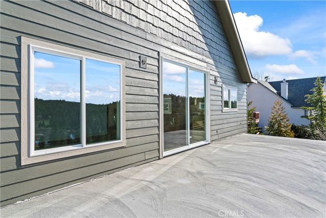 26701 Merced Lane, Lake Arrowhead, CA 92352