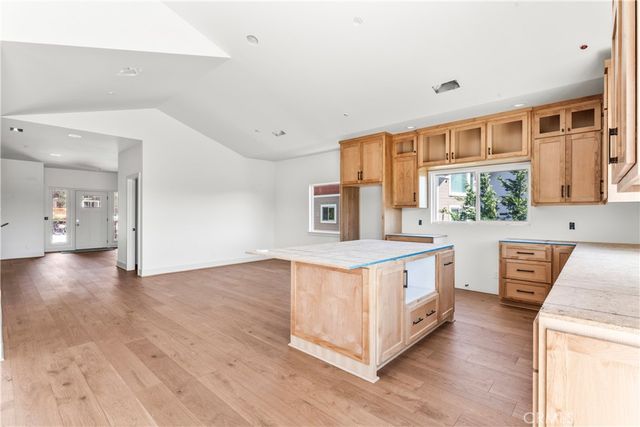 26701 Merced Lane, Lake Arrowhead, CA 92352