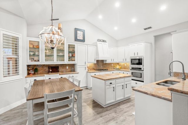 1934 Nina Way, Yuba City, CA 95993