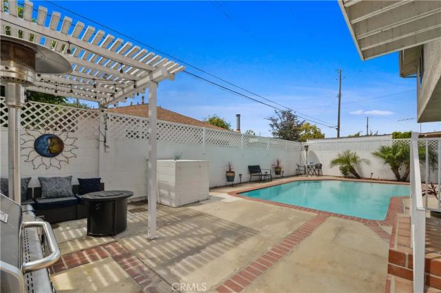 5215 Emporia Avenue, Culver City, CA 90230