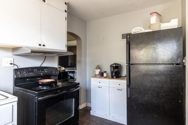 102 E CAMERON STREET, New London, WI 54961