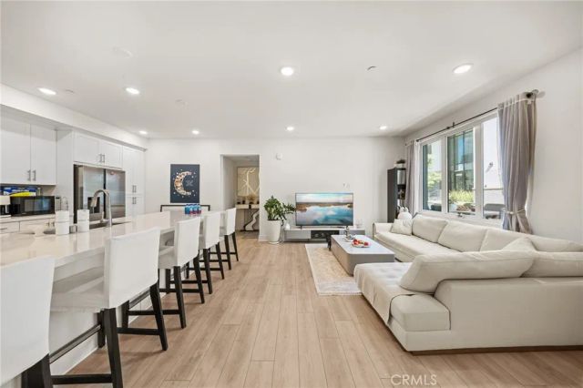16175 Dawn Way 103, Tustin, CA 92782