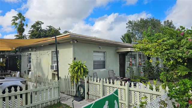 17000-17002 NE 3rd Ct, North Miami Beach, FL 33162