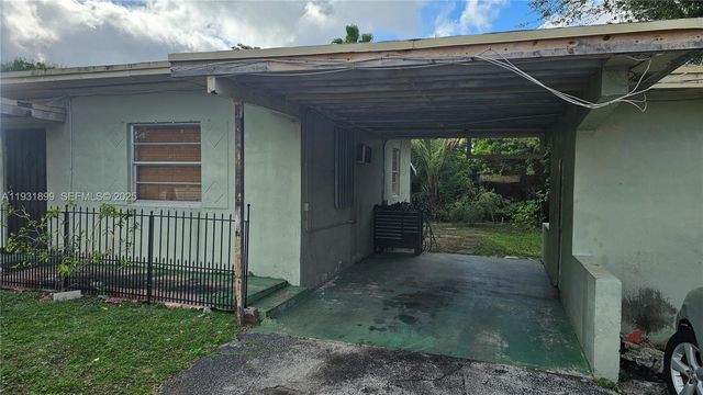 17000-17002 NE 3rd Ct, North Miami Beach, FL 33162