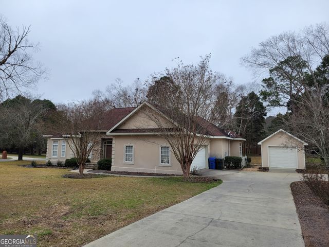 109 Cedar Creek Drive, Dublin, GA 31021