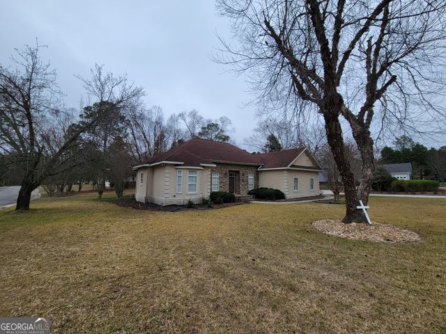 109 Cedar Creek Drive, Dublin, GA 31021