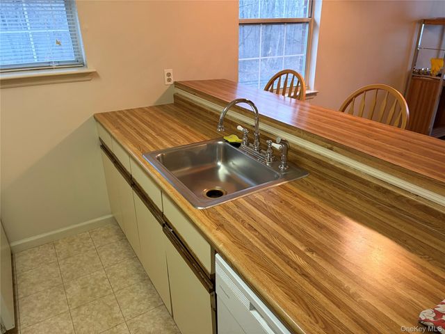 276 Temple Hill Road 2112, New Windsor, NY 12553