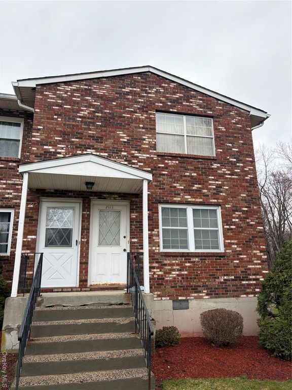 276 Temple Hill Road 2112, New Windsor, NY 12553