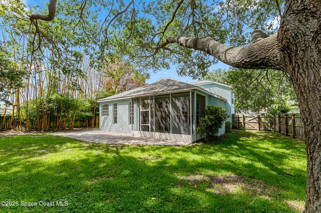 2468 Saint Johns Lane, Melbourne, FL 32935