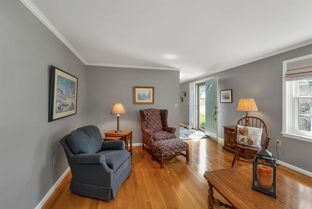 70 Spindlewick Drive, Nashua, NH 03062