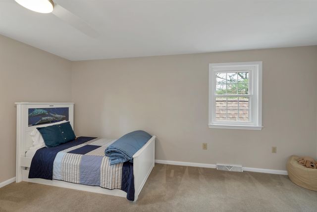 70 Spindlewick Drive, Nashua, NH 03062