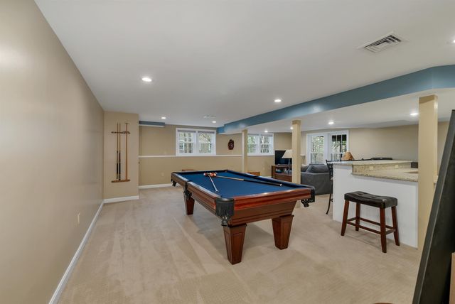 70 Spindlewick Drive, Nashua, NH 03062