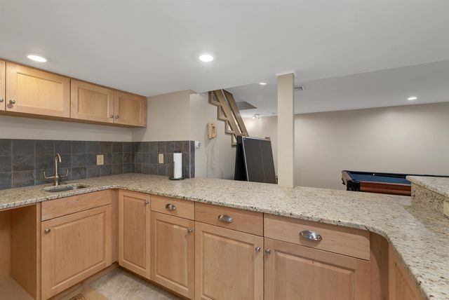 70 Spindlewick Drive, Nashua, NH 03062